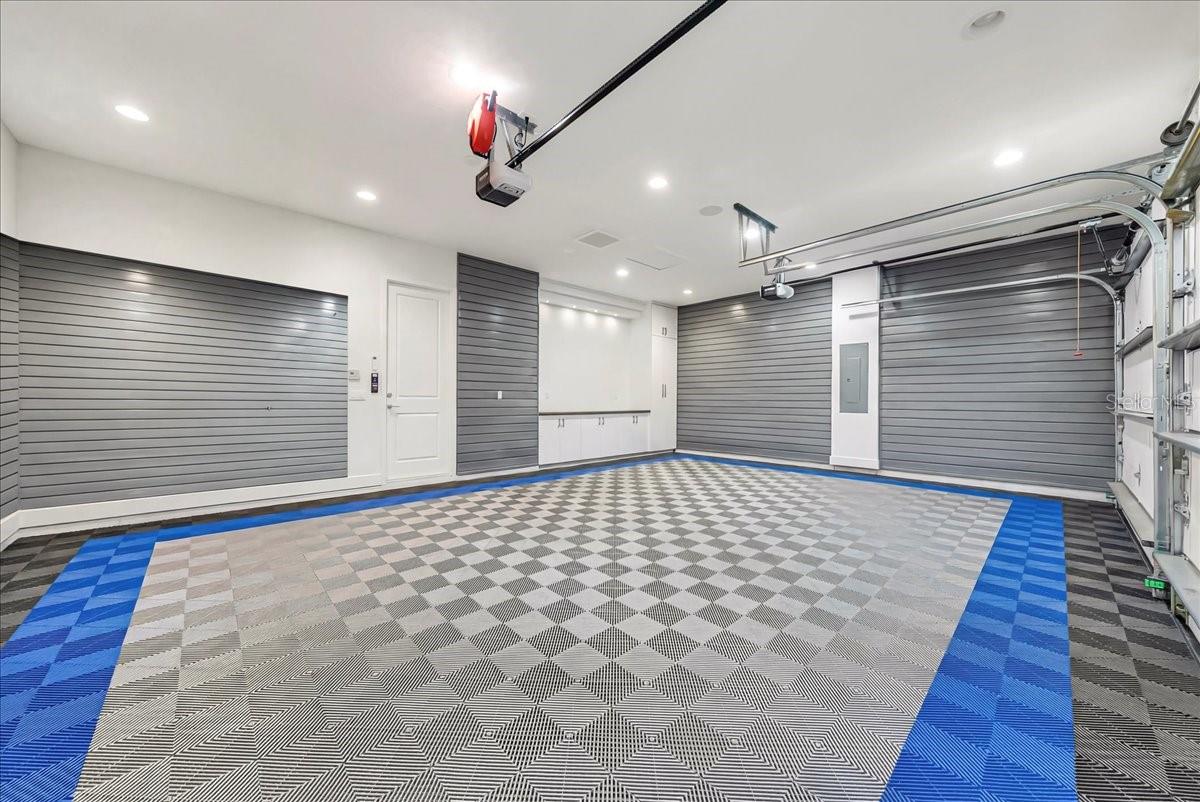 VALENCIA TRAILS - Residential