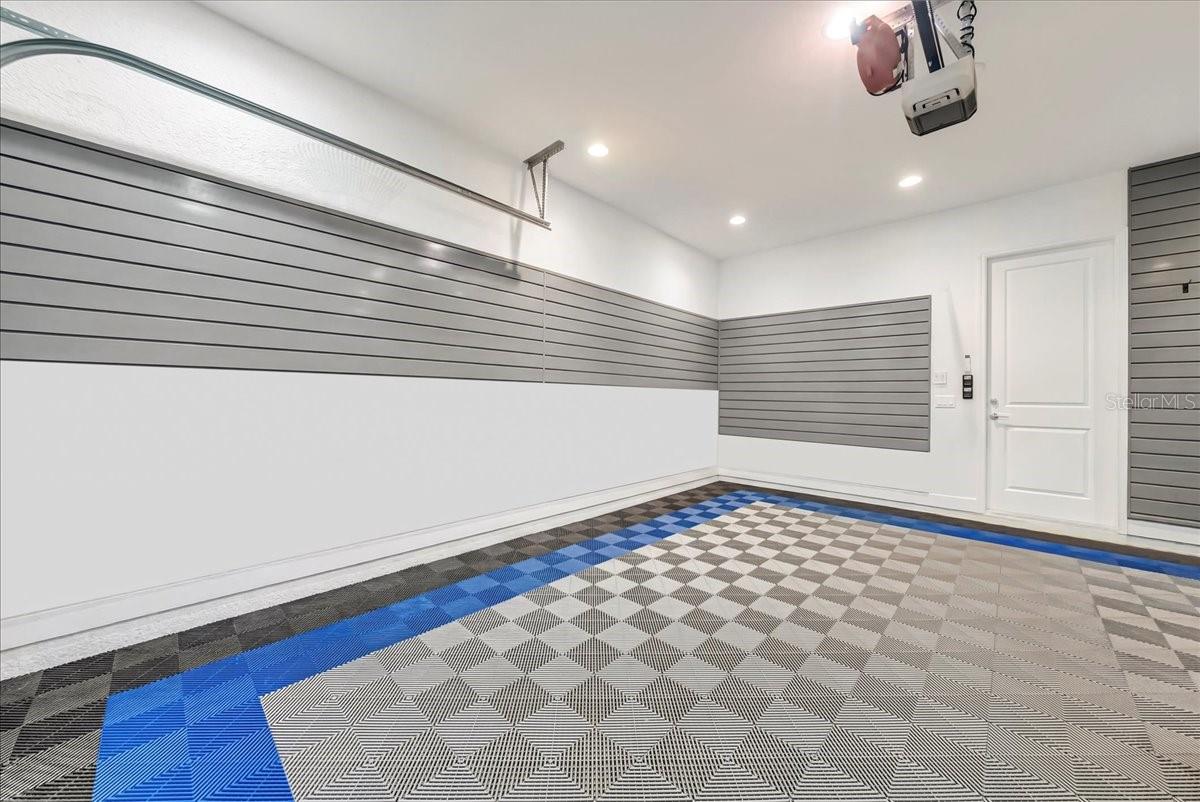 VALENCIA TRAILS - Residential