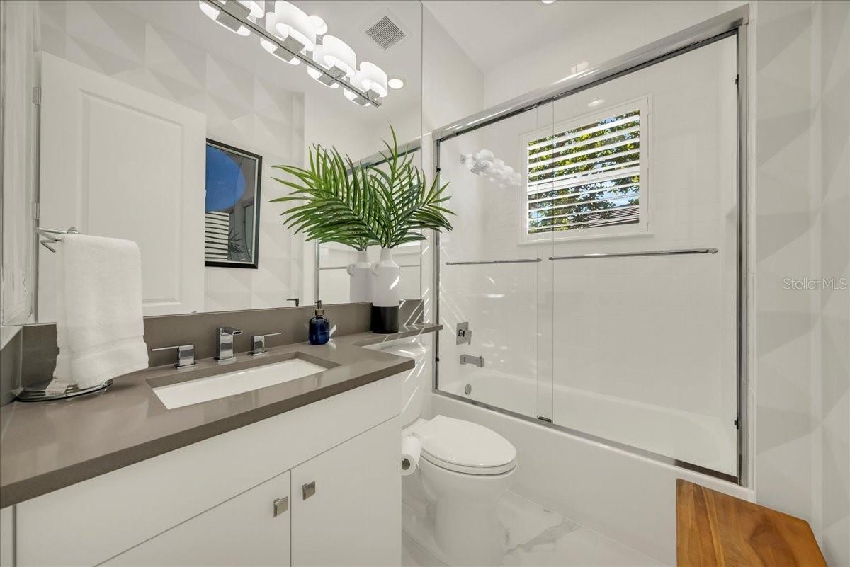 VALENCIA TRAILS - Residential