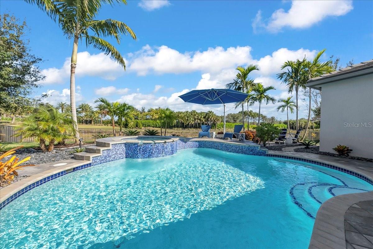 VALENCIA TRAILS - Residential