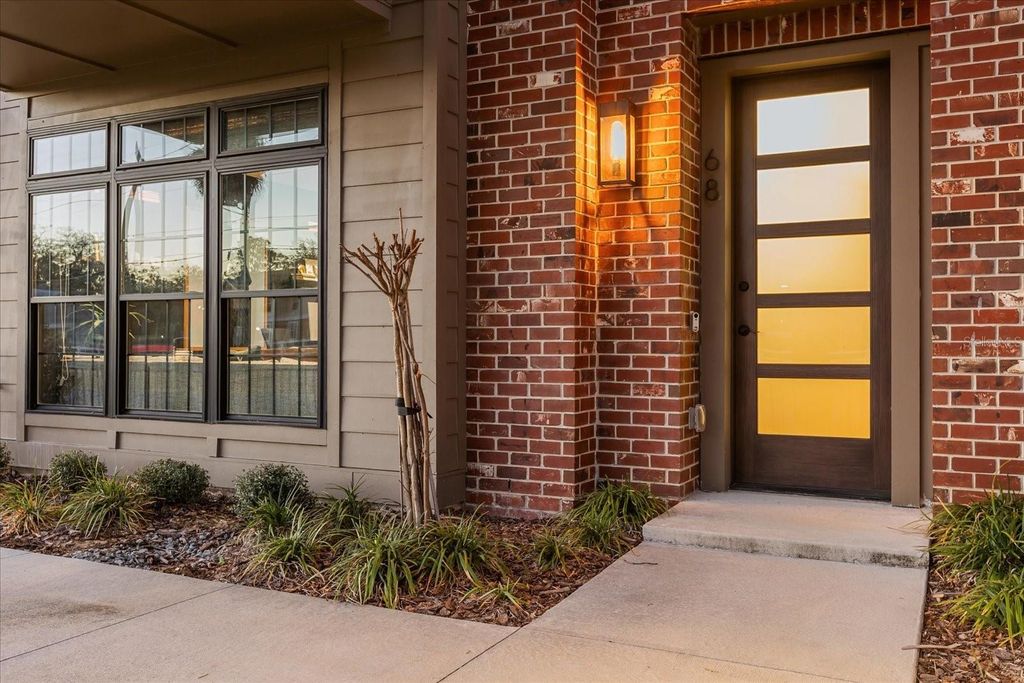 Photo of 68 N Park Avenue, Winter Garden, FL 34787 (MLS # O6400066)