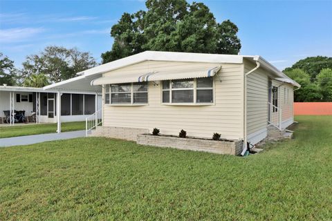 A home in LAKELAND