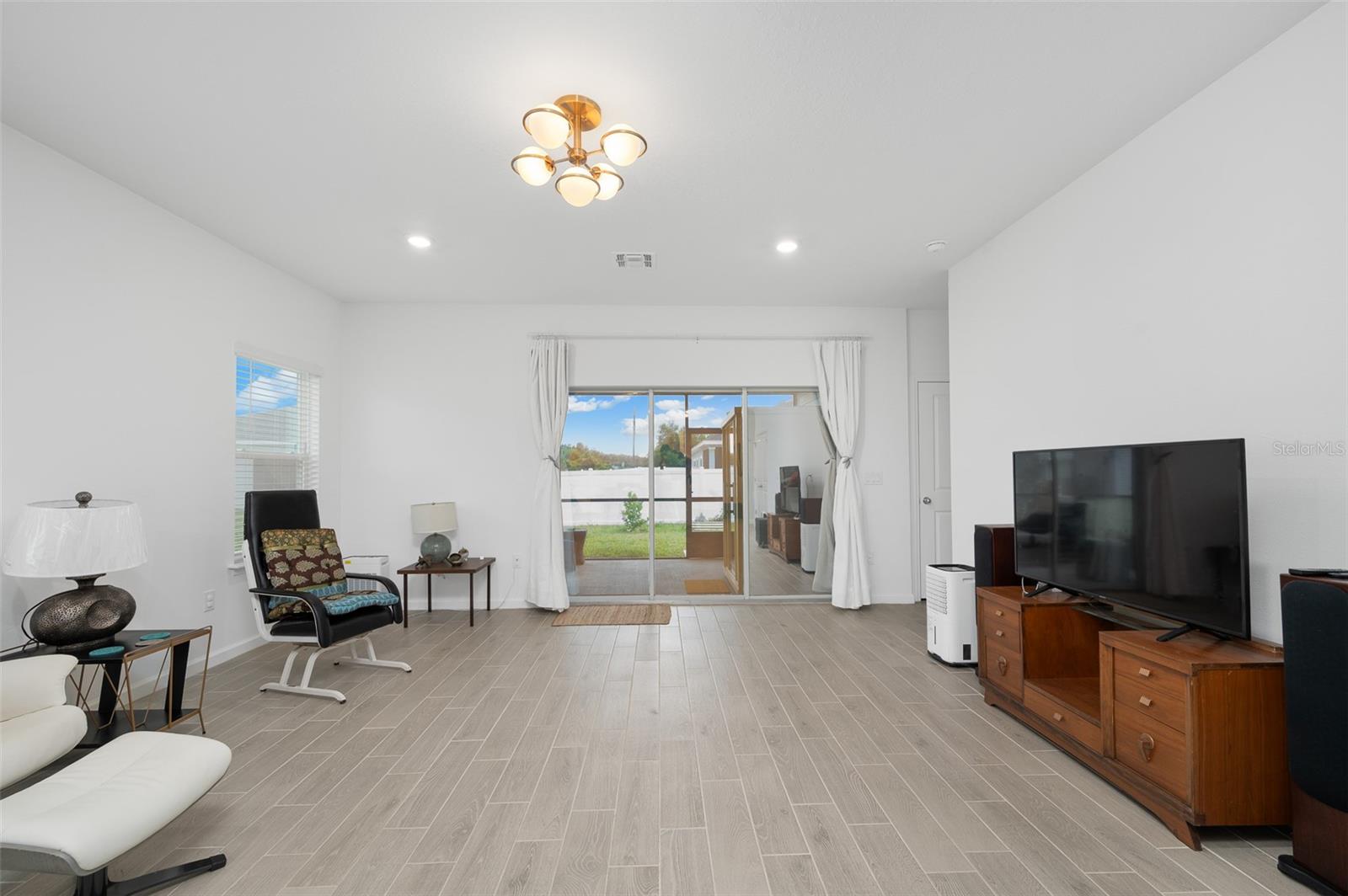 COUNTRY LANE ESTATES - Residential