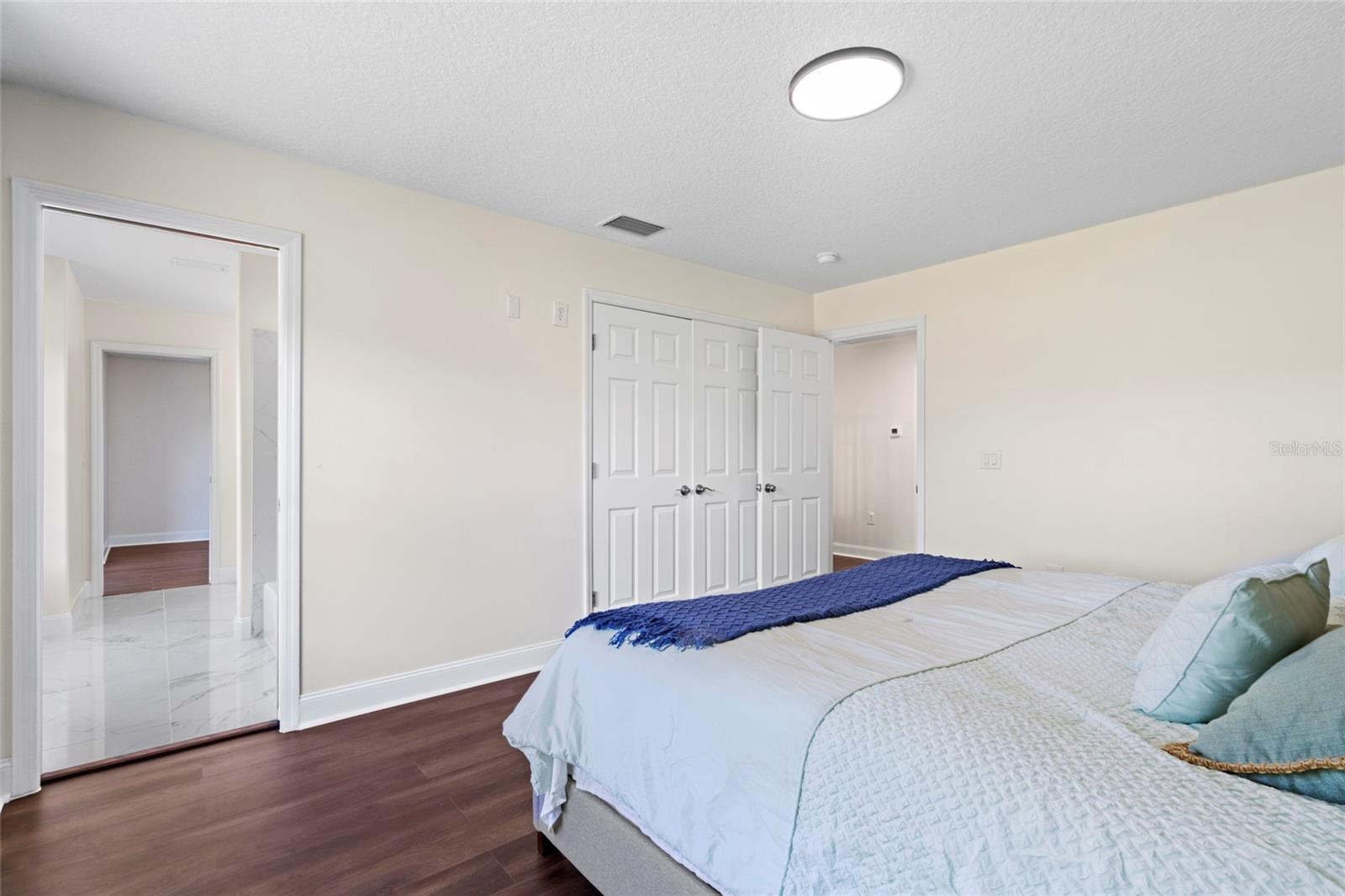 LAKE YALE COVE PH 01 - Residential Lease