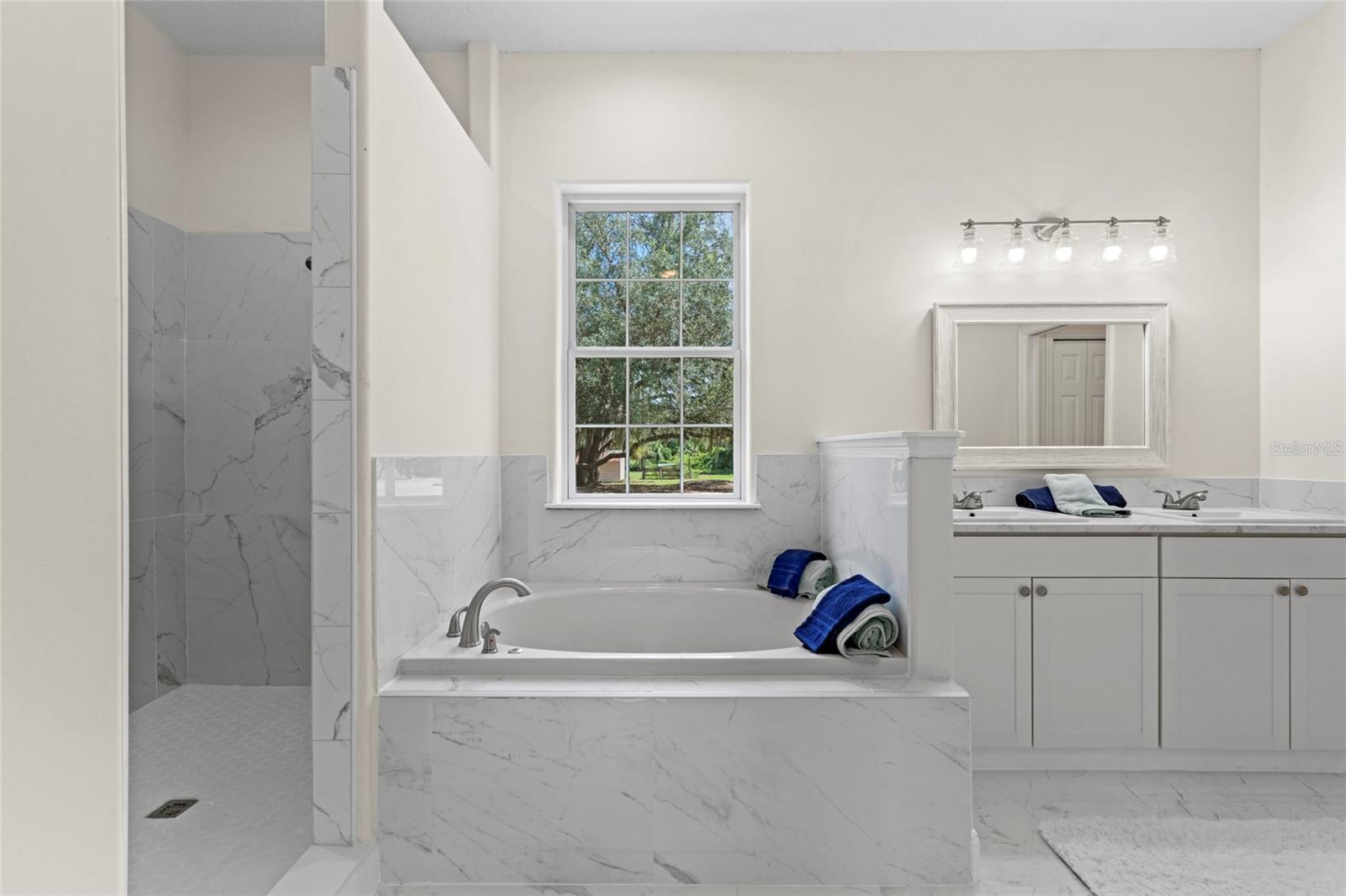 LAKE YALE COVE PH 01 - Residential Lease