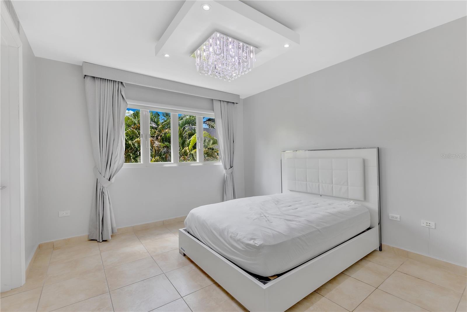 DORADO BEACH EAST - Residential