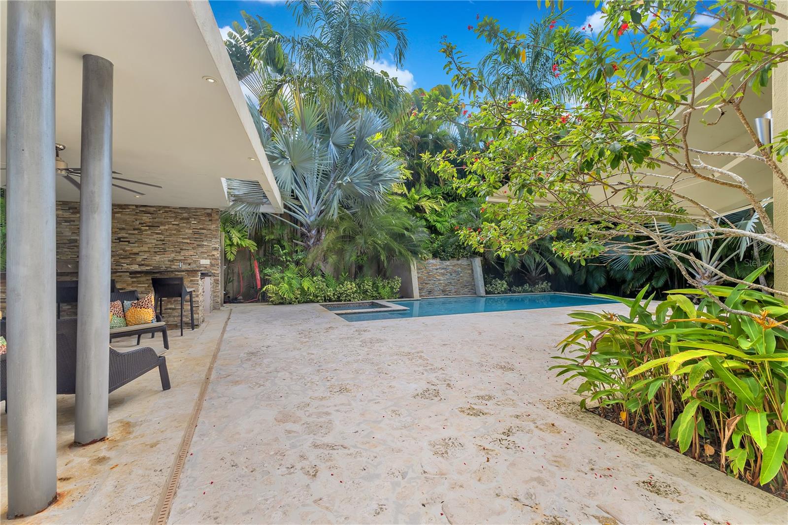 DORADO BEACH EAST - Residential