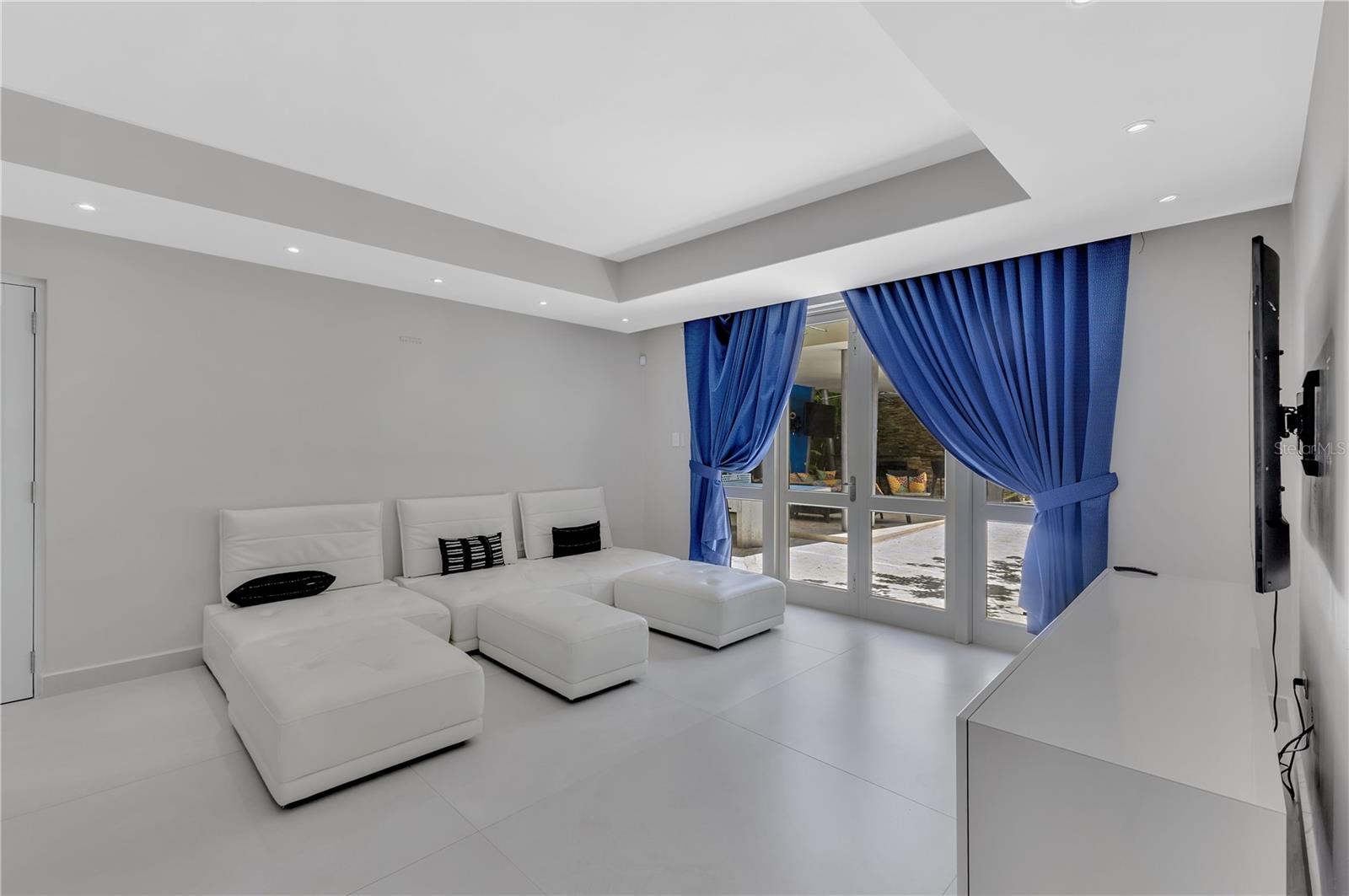 DORADO BEACH EAST - Residential