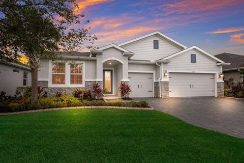 A home in PALMETTO