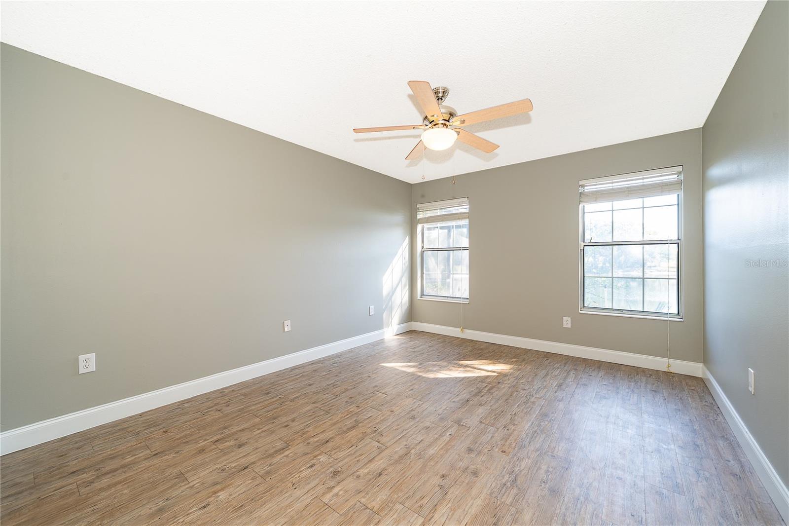 COACH HOMES AT MARINERS VILLAGE - Residential