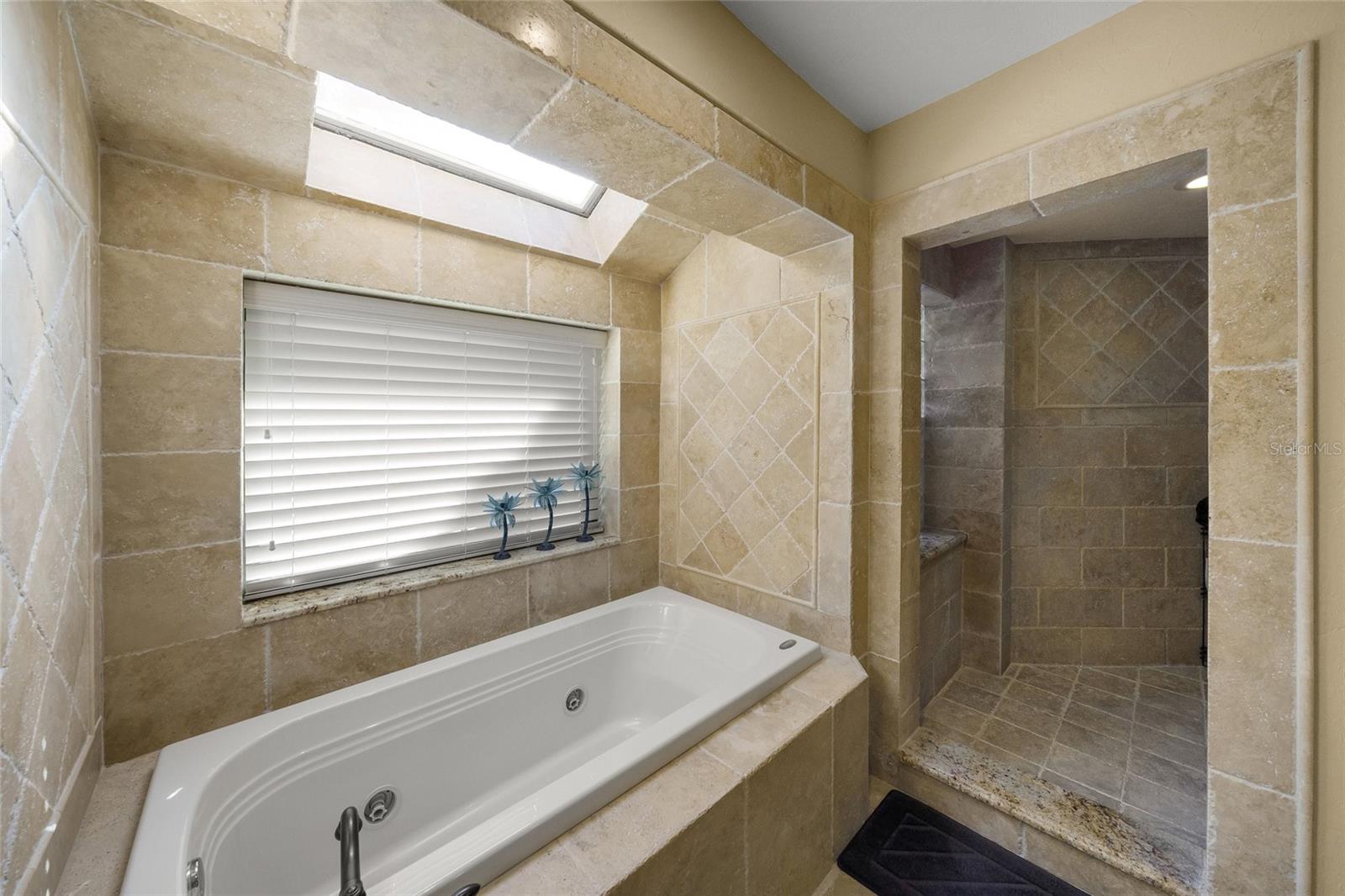 CHEROKEE LODGE - Residential