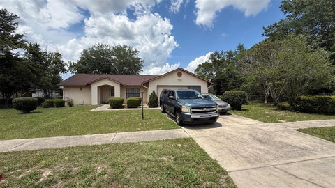 Photo of 15165 SW 39th Circle, Ocala, FL 34473 (MLS # OM727695)