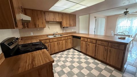 Tiny photo for 15165 SW 39th Circle, Ocala, FL 34473 (MLS # OM727695)