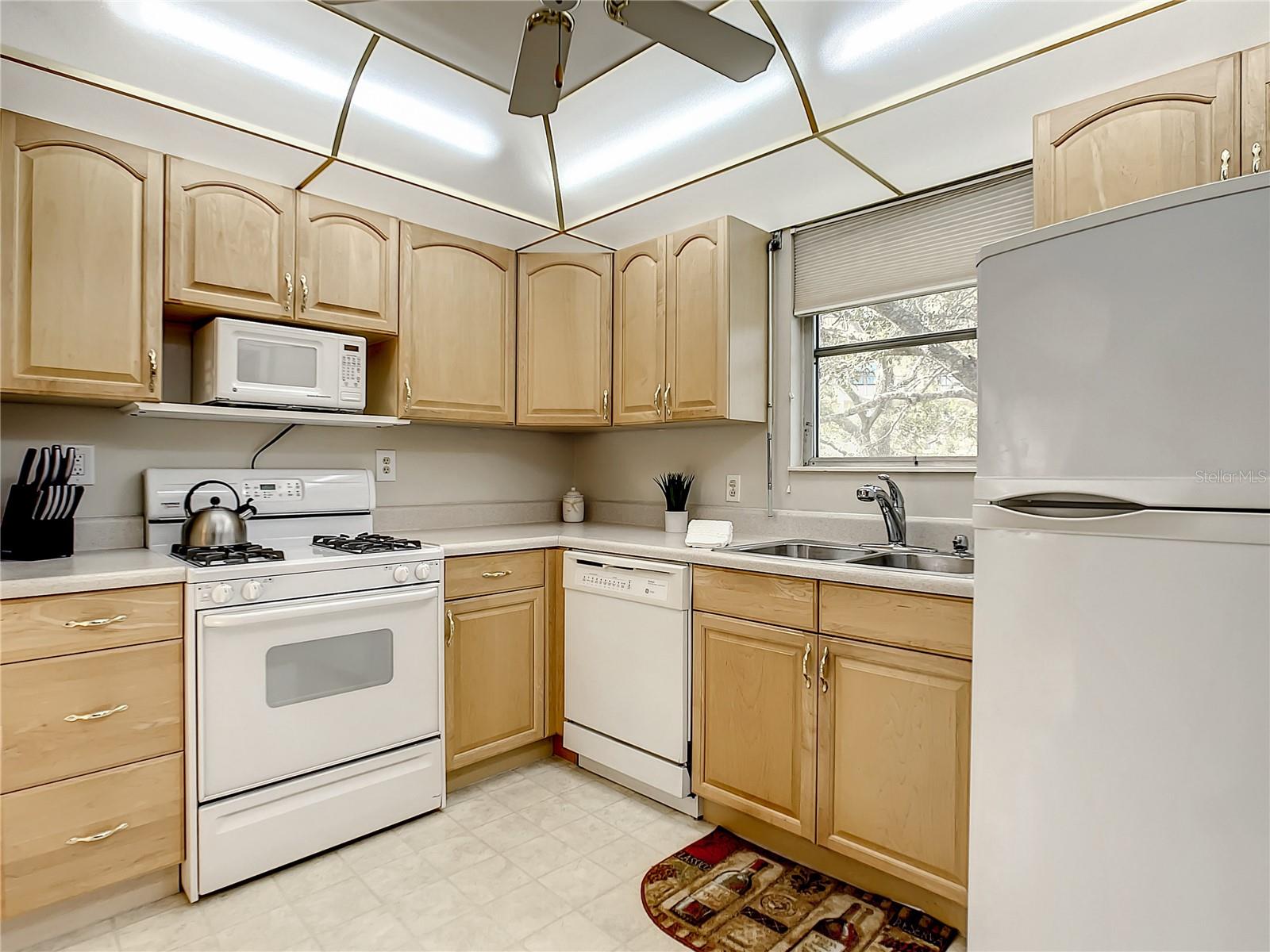 FIVE TOWNS OF ST PETE - Residential