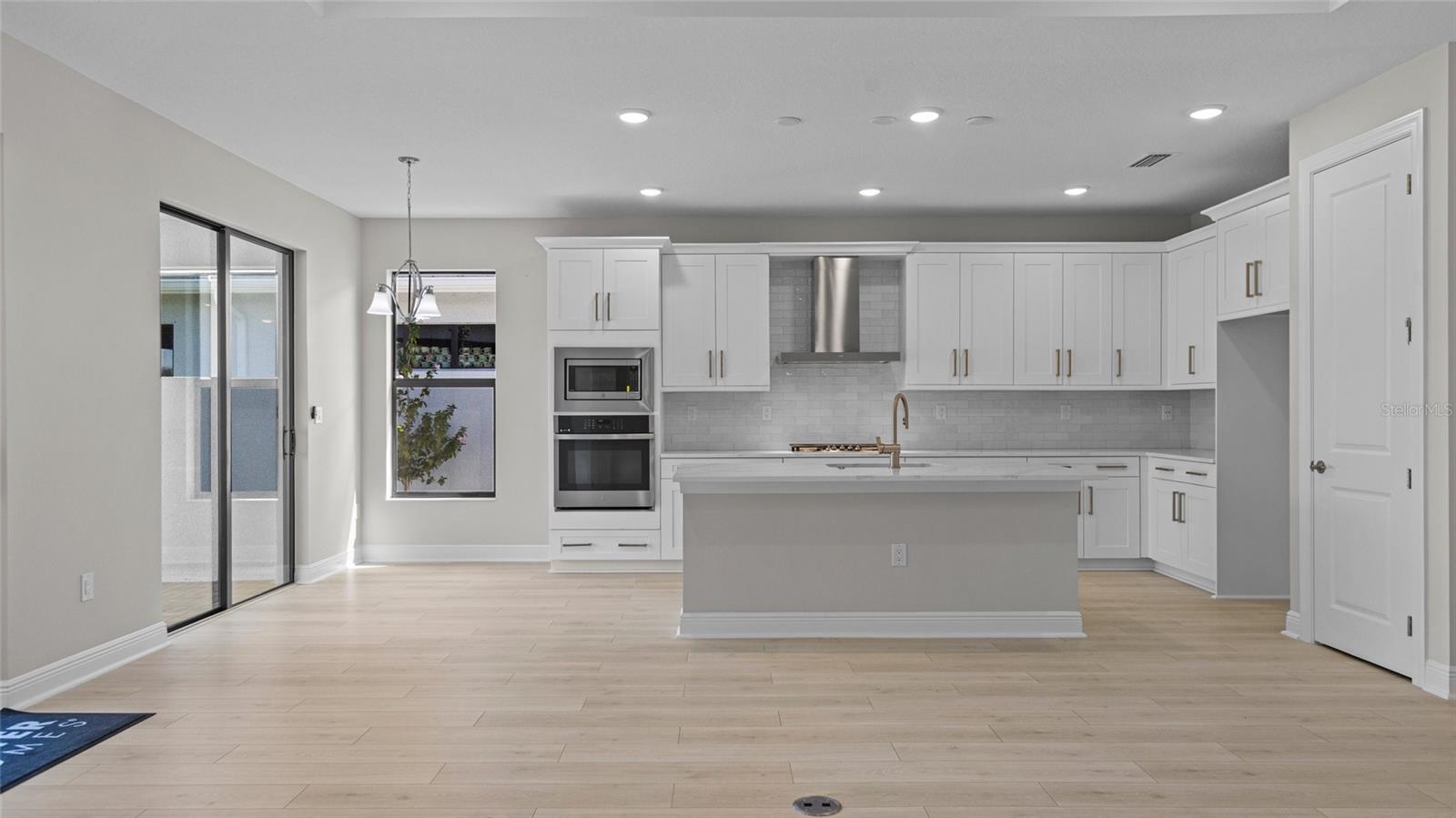 4984 FAIRHOPE CIRCLE