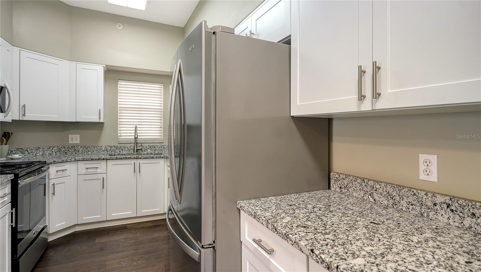 PLAZA DE FLORES - Residential