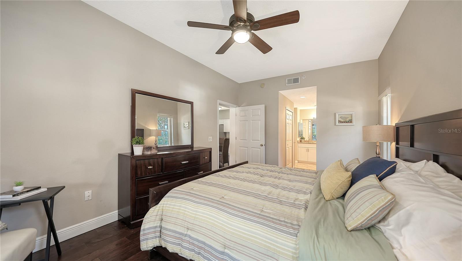 PLAZA DE FLORES - Residential