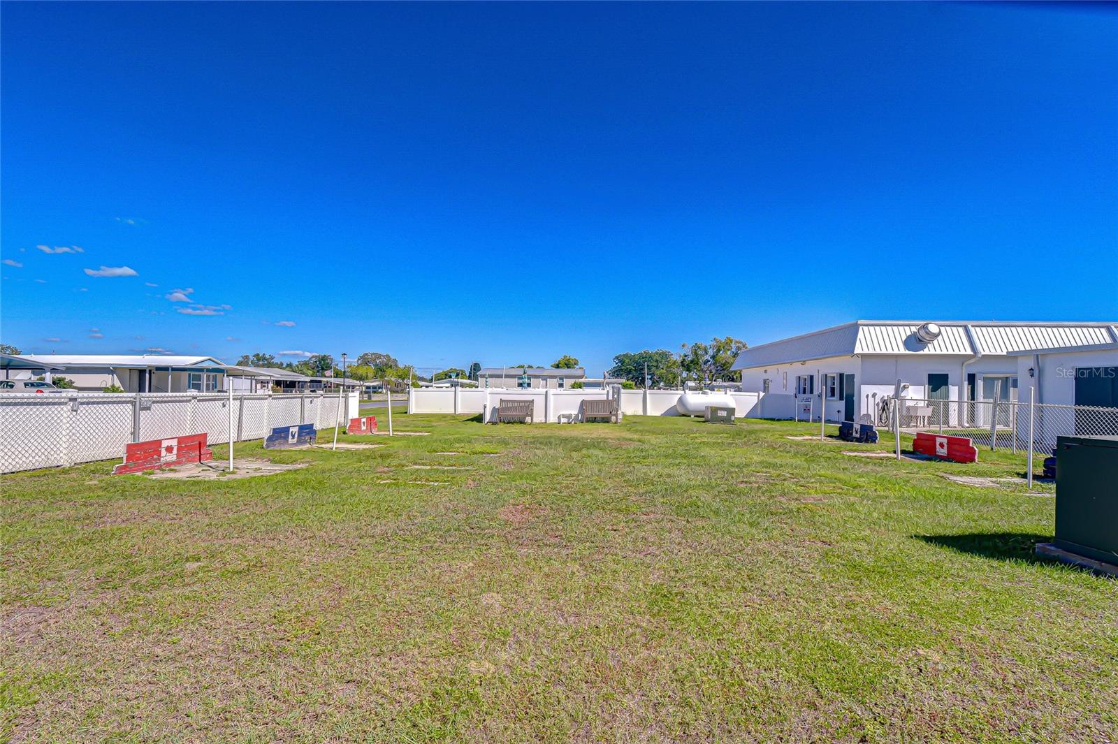 OAKS ROYAL MOBILE HOME SUB - Residential