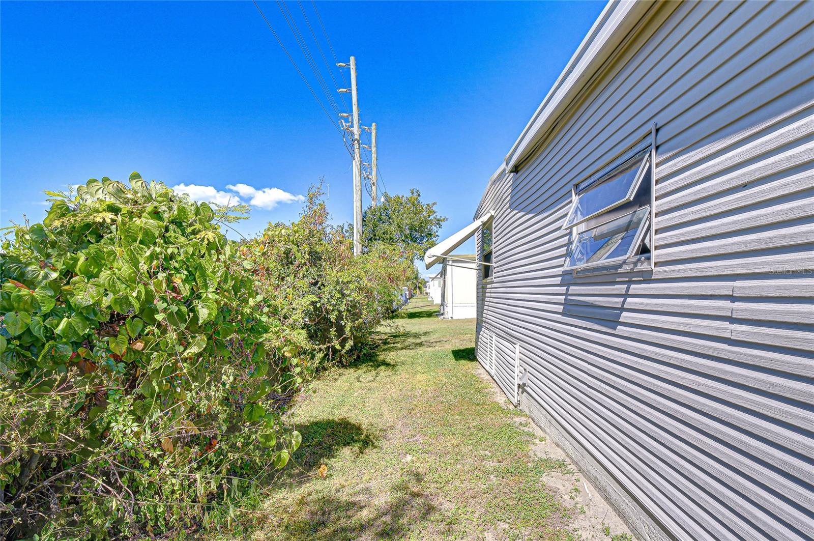 OAKS ROYAL MOBILE HOME SUB - Residential