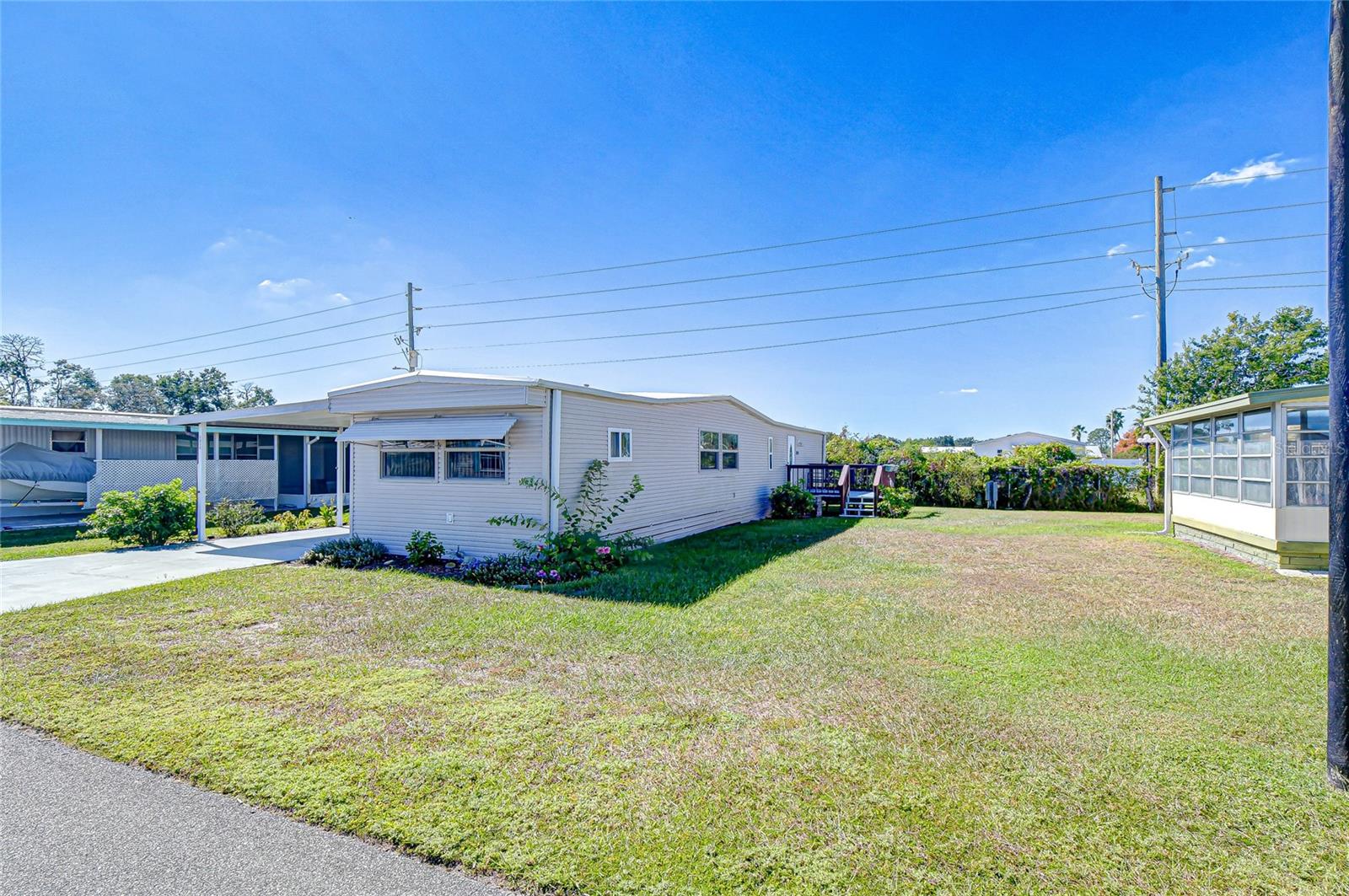 OAKS ROYAL MOBILE HOME SUB - Residential