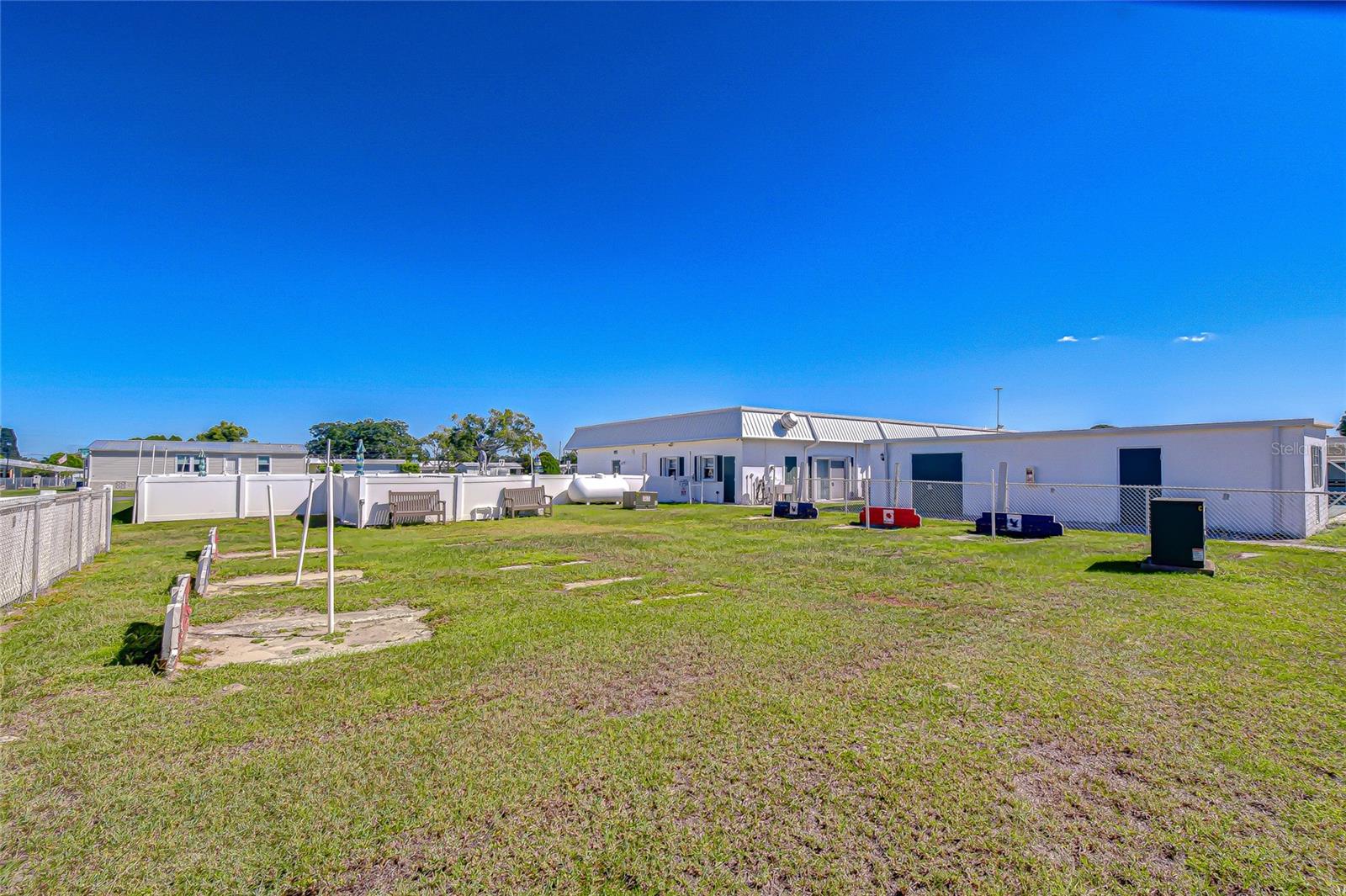 OAKS ROYAL MOBILE HOME SUB - Residential