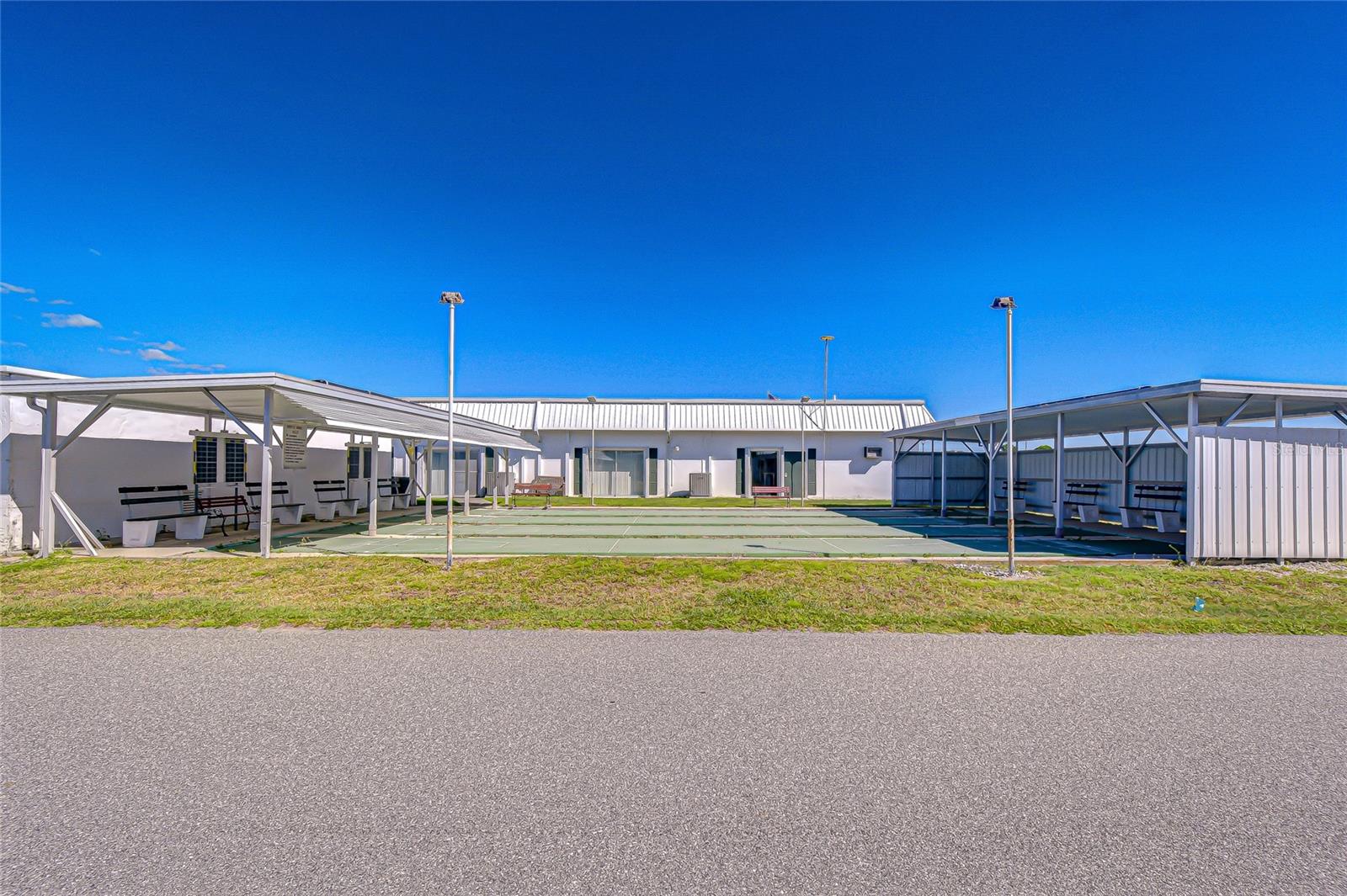 OAKS ROYAL MOBILE HOME SUB - Residential