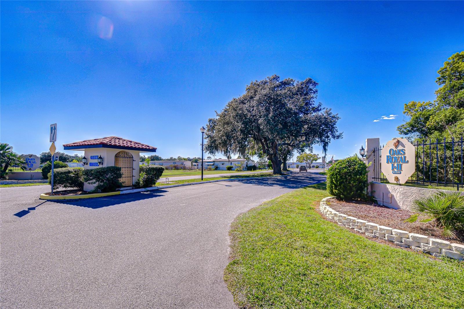 OAKS ROYAL MOBILE HOME SUB - Residential