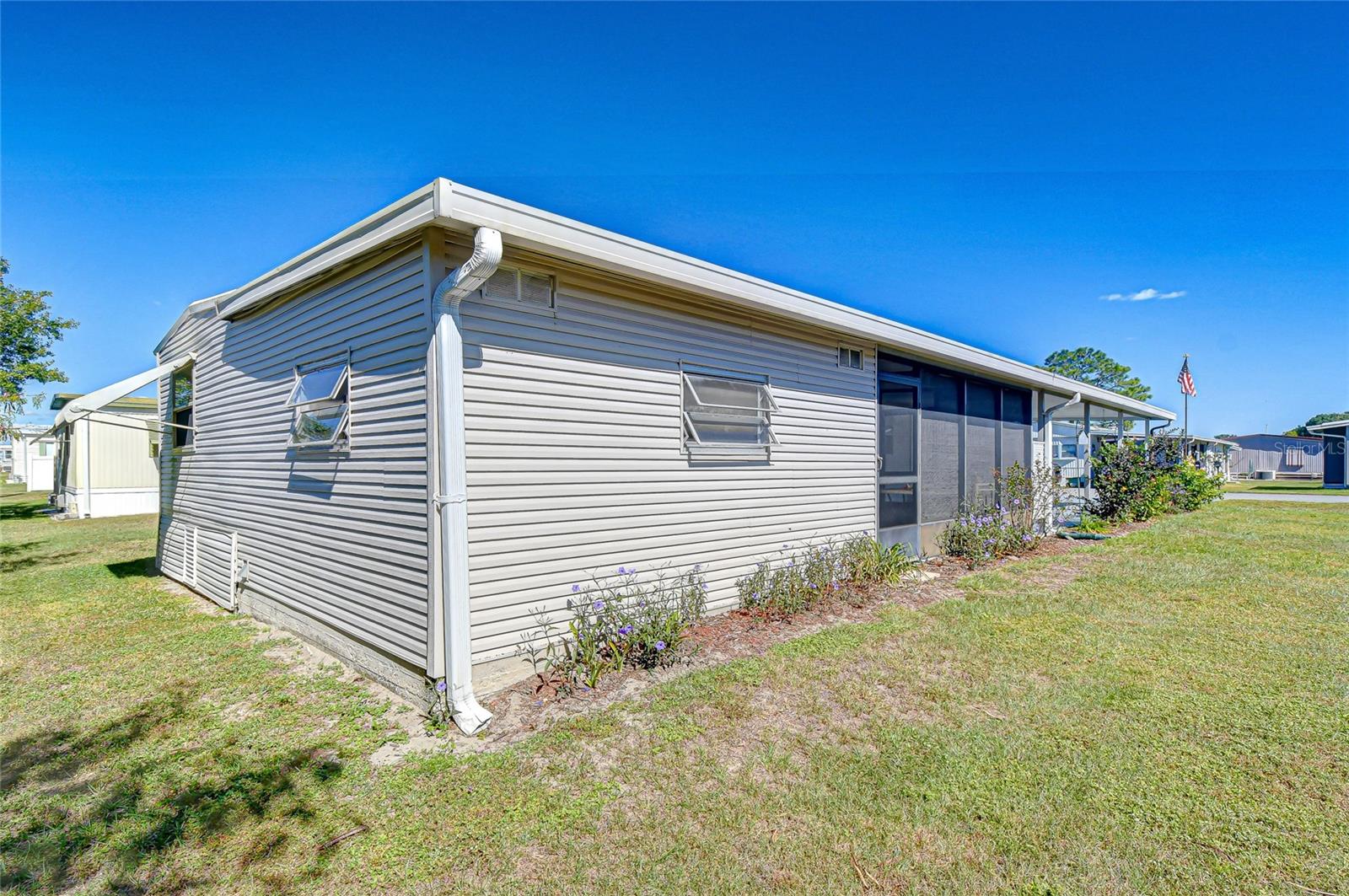 OAKS ROYAL MOBILE HOME SUB - Residential