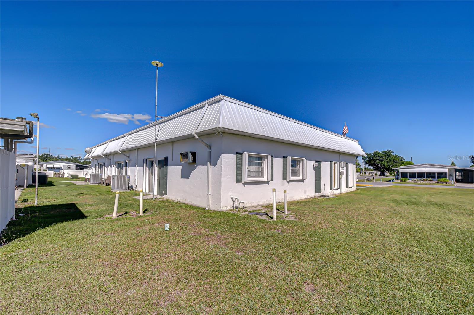 OAKS ROYAL MOBILE HOME SUB - Residential
