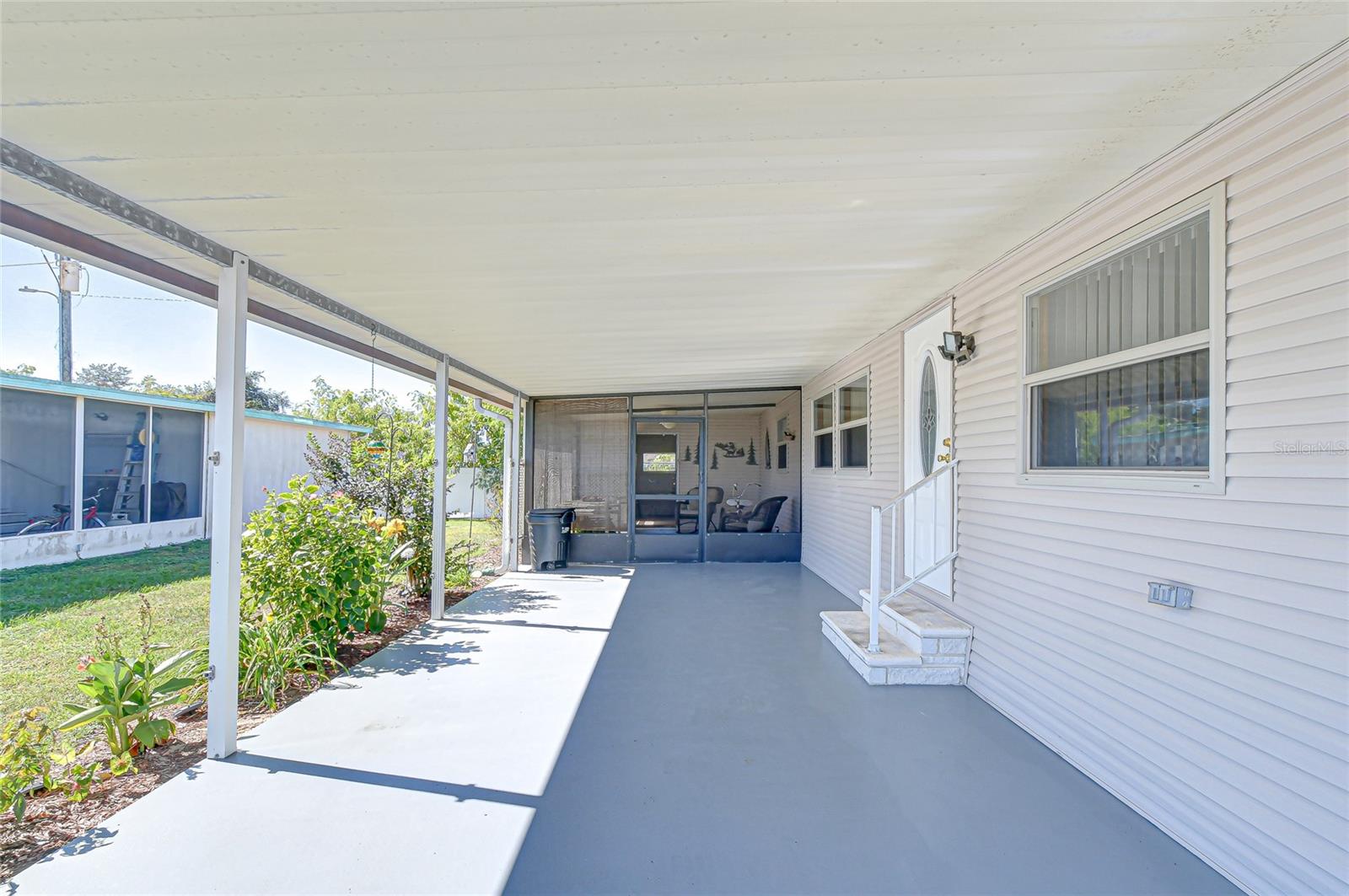 OAKS ROYAL MOBILE HOME SUB - Residential