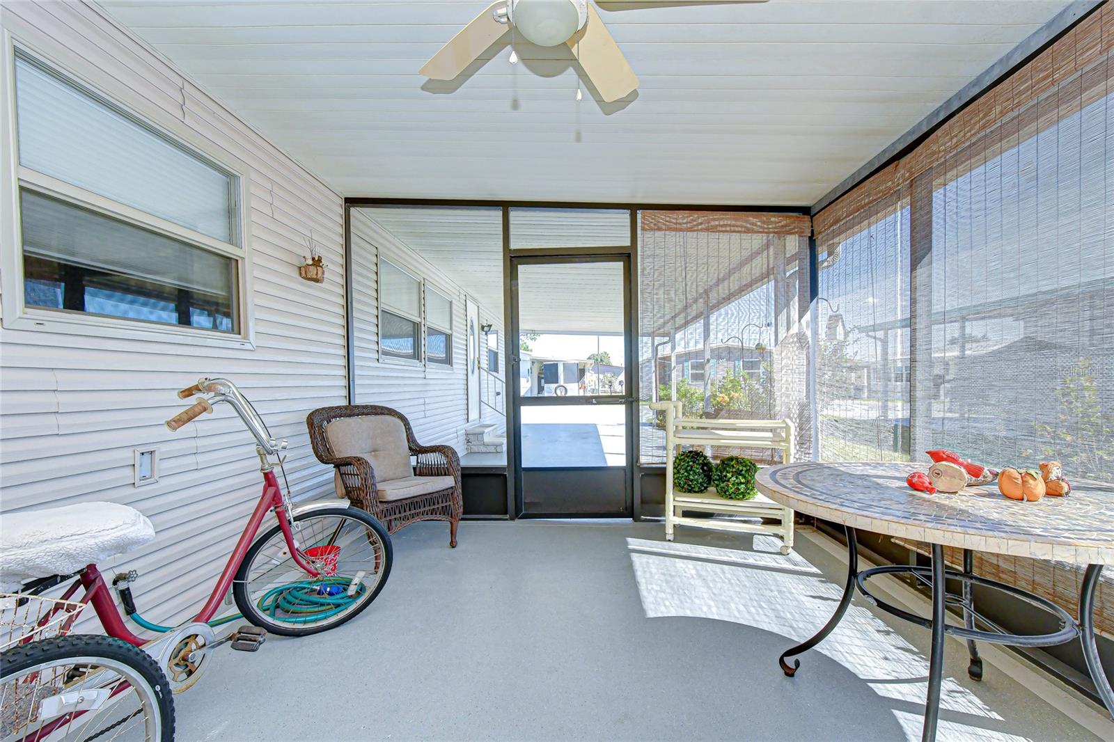 OAKS ROYAL MOBILE HOME SUB - Residential