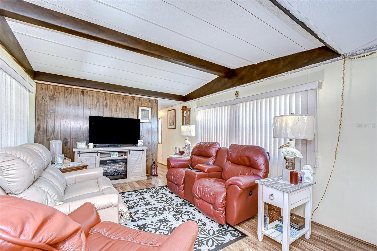 OAKS ROYAL MOBILE HOME SUB - Residential