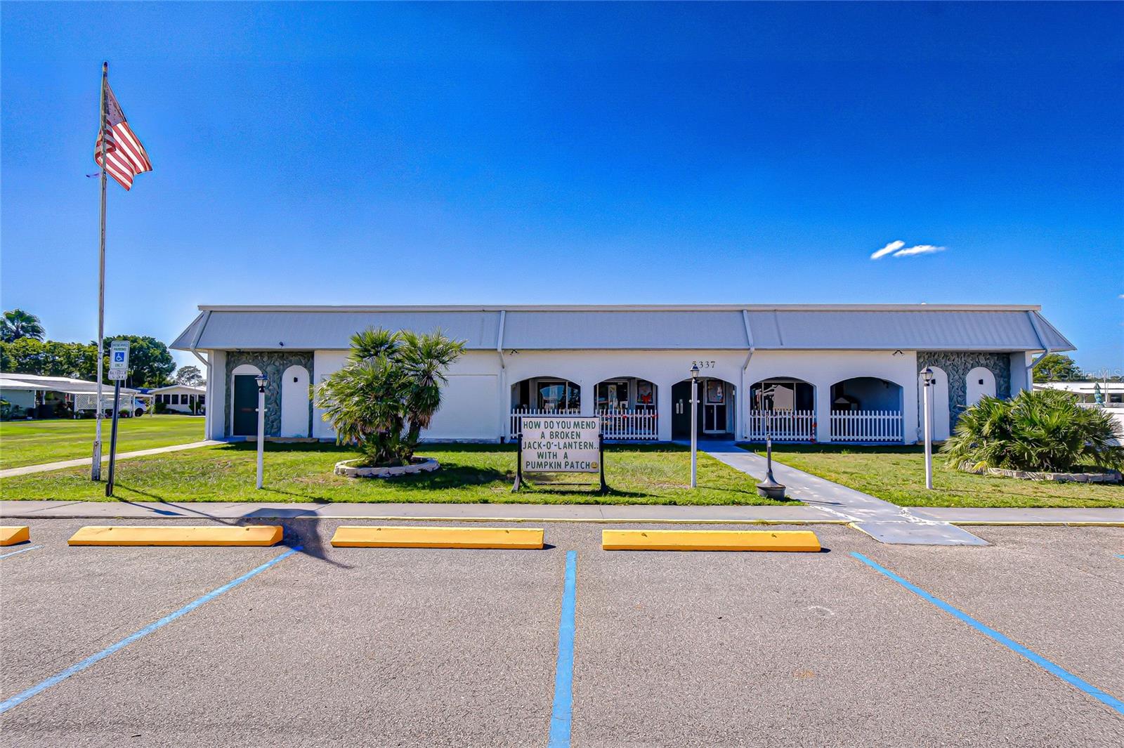 OAKS ROYAL MOBILE HOME SUB - Residential