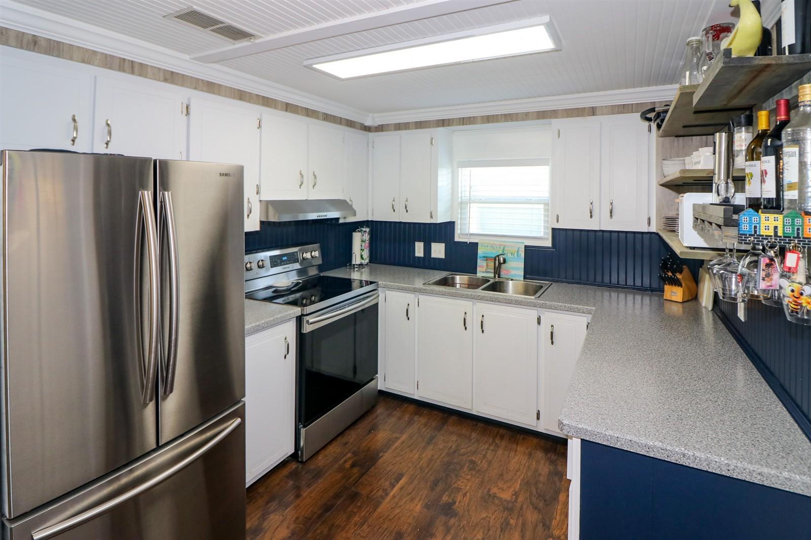 MAPLE LEAF ESTATES - Residential