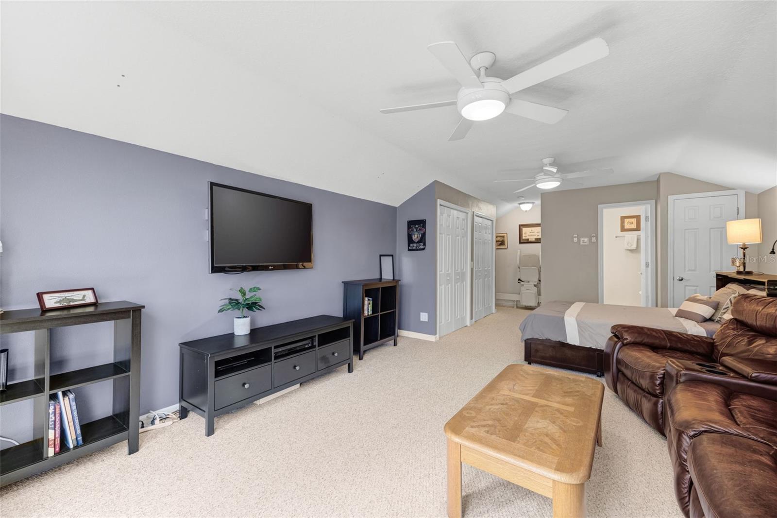 BLOOMINGDALE SEC AA GG UNI - Residential