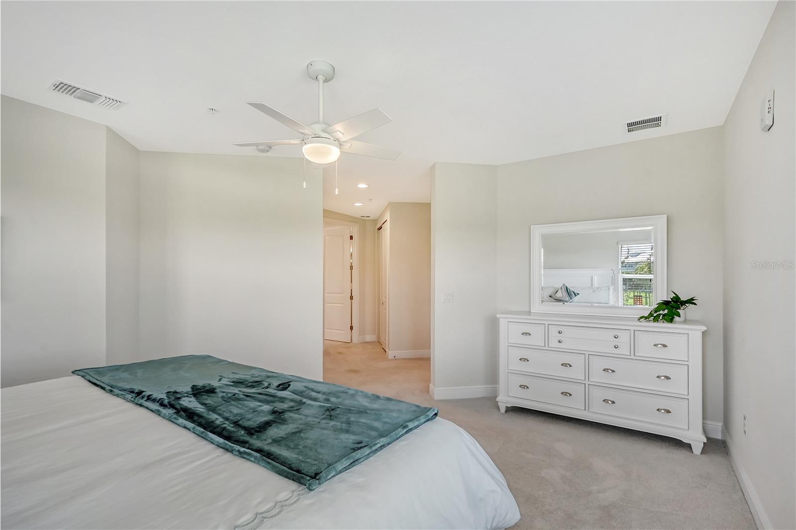 PALMA SOLA BAY CLUB - Residential Lease