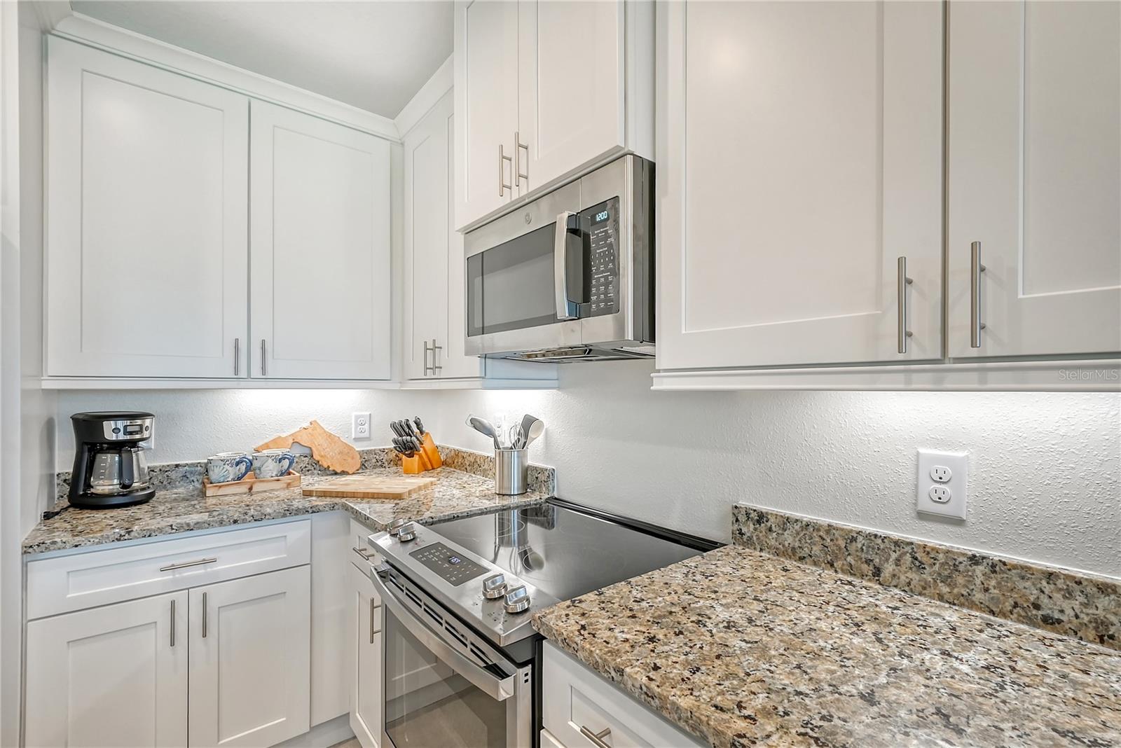 PALMA SOLA BAY CLUB - Residential Lease