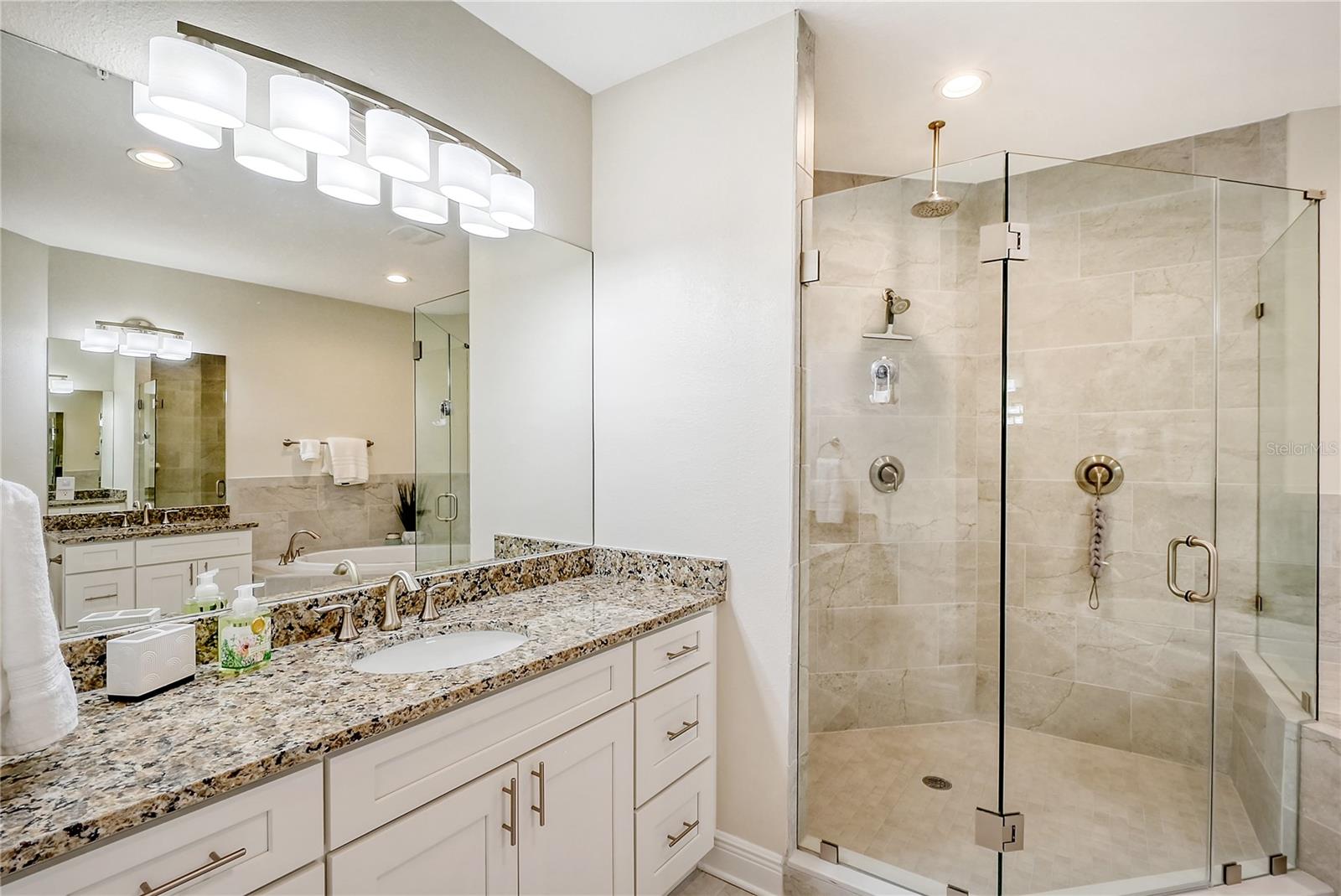 PALMA SOLA BAY CLUB - Residential Lease