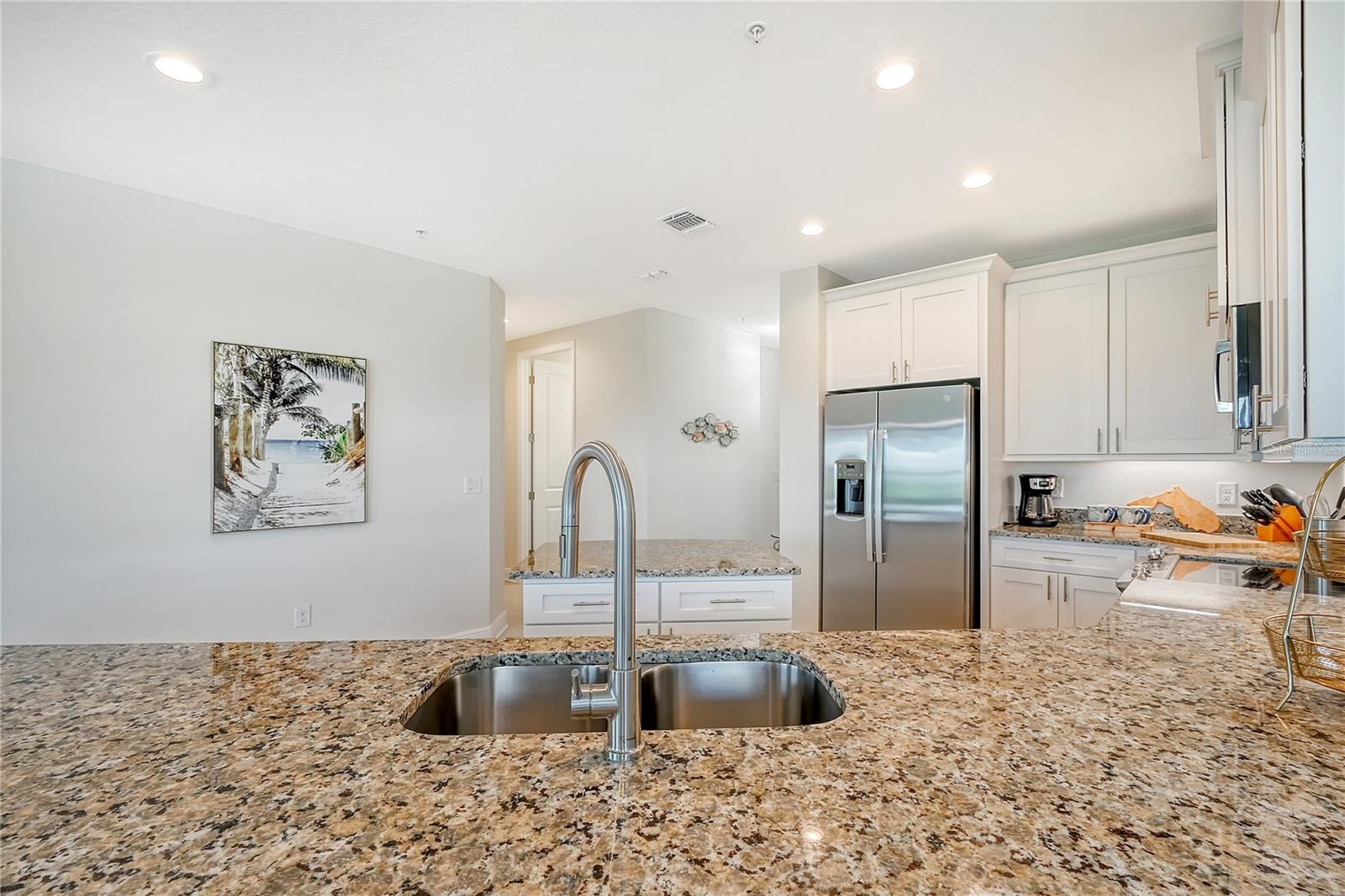 PALMA SOLA BAY CLUB - Residential Lease