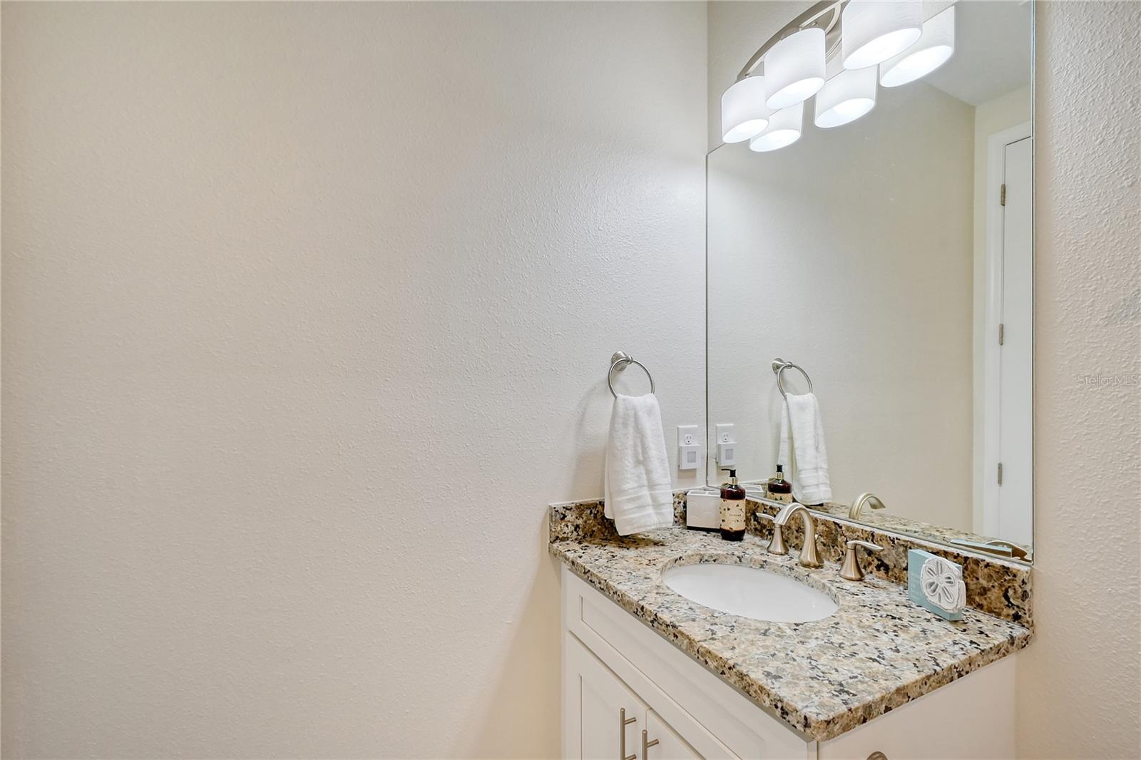 PALMA SOLA BAY CLUB - Residential Lease