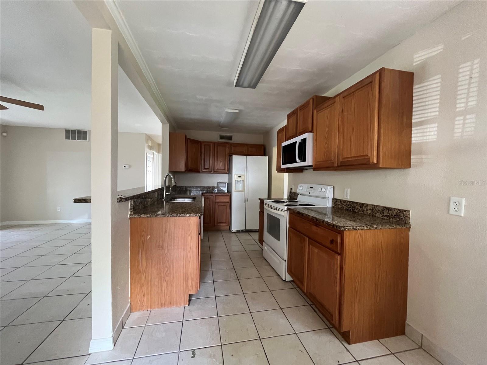 MEDD HEIGHTS - Residential Lease