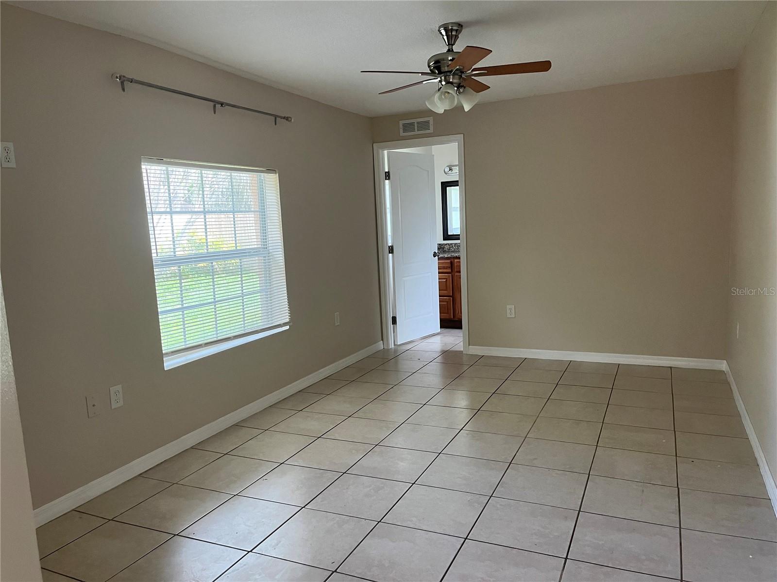 MEDD HEIGHTS - Residential Lease