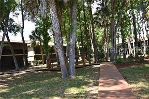 LAKESIDE CONDO APTS - Residential Lease