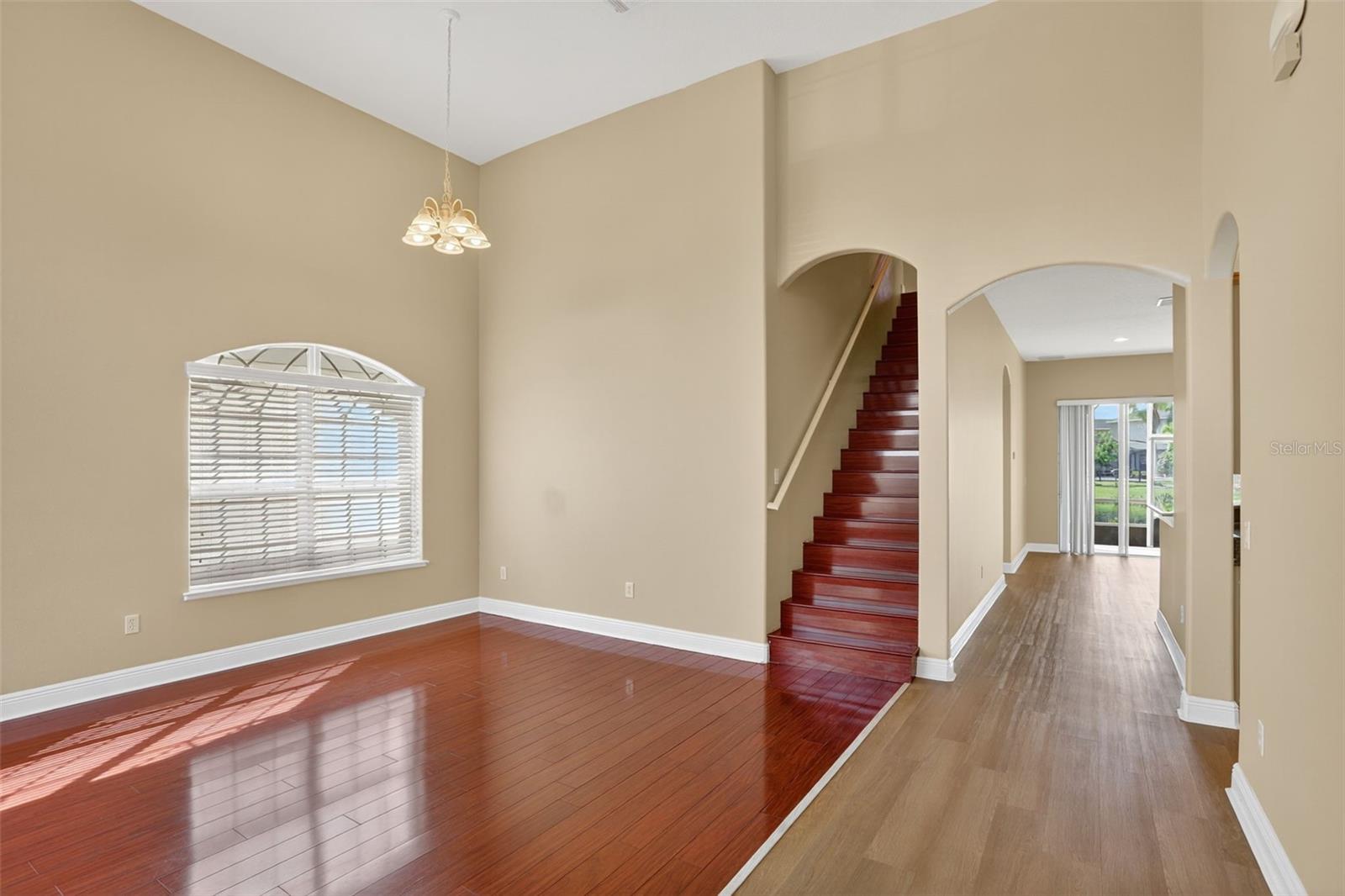 1830 CEDAR LAKE DRIVE