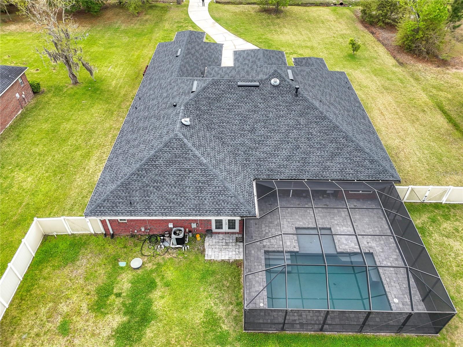 SOUTH LAKE ESTATES - Residential