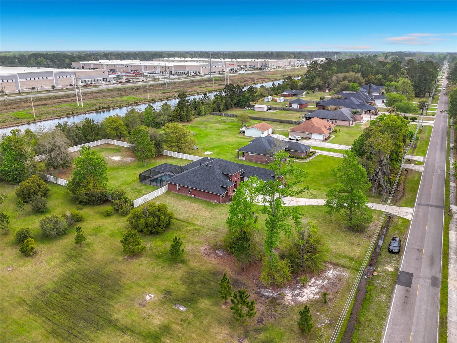 SOUTH LAKE ESTATES - Residential