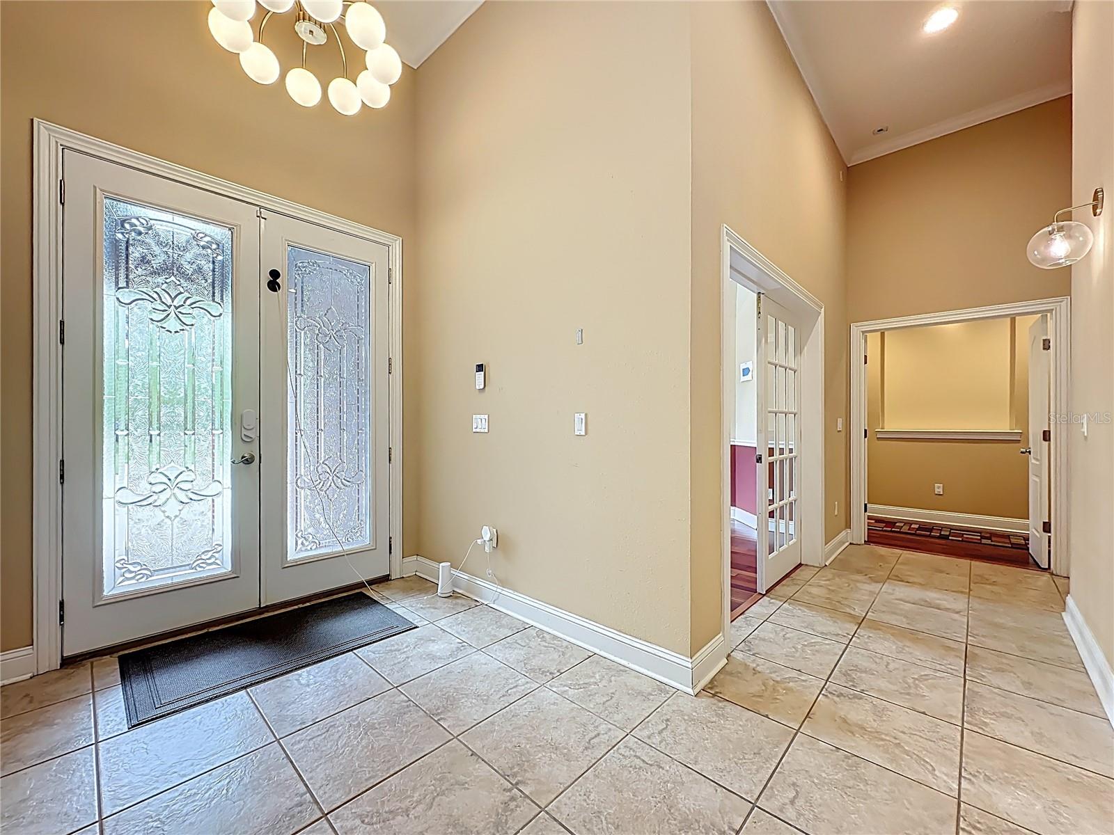 SOUTH LAKE ESTATES - Residential