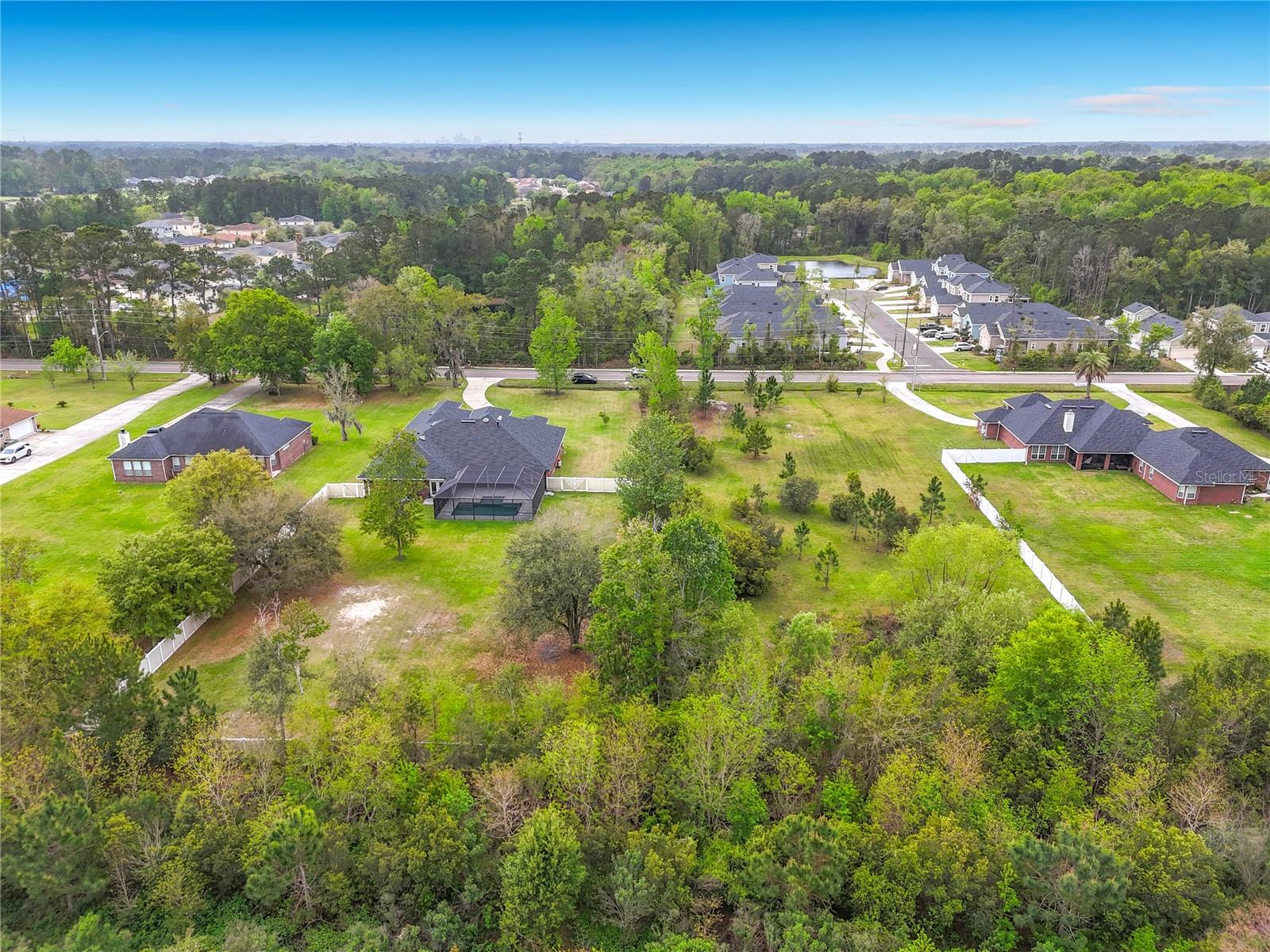 SOUTH LAKE ESTATES - Residential