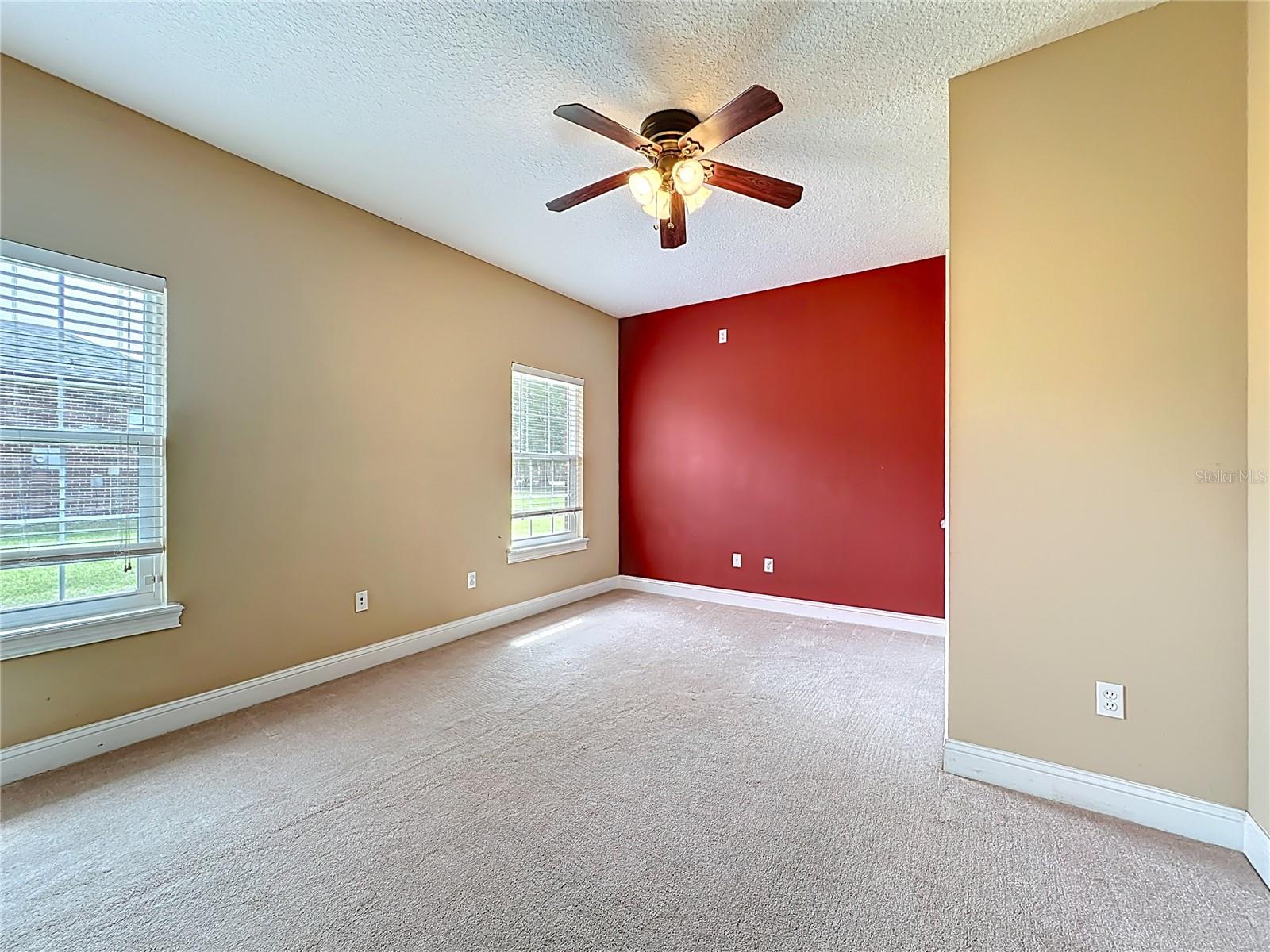 SOUTH LAKE ESTATES - Residential