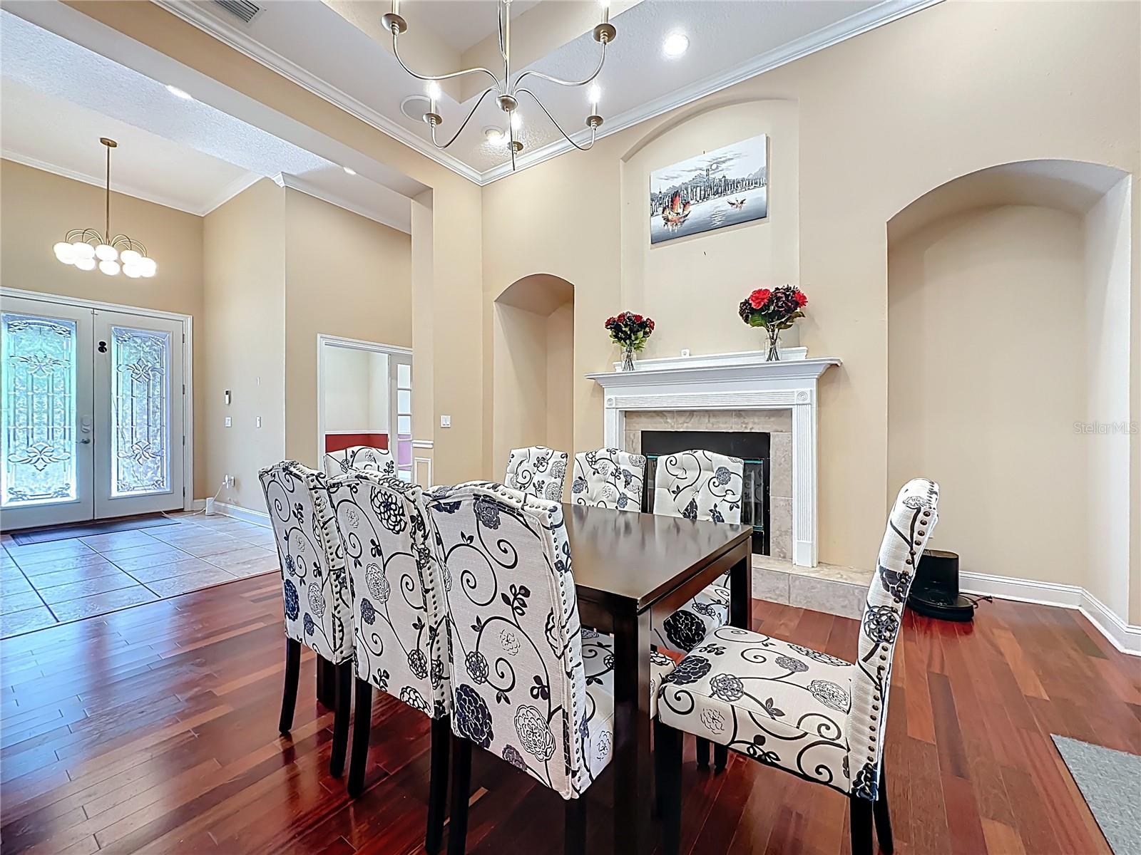 SOUTH LAKE ESTATES - Residential